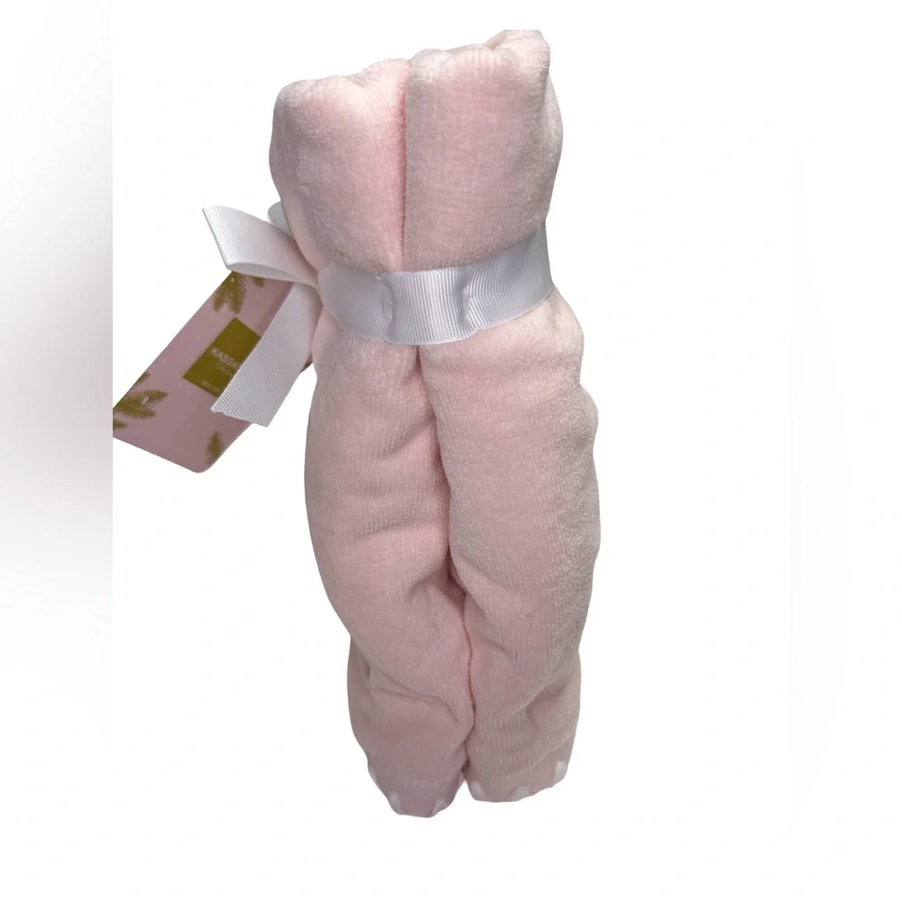 Petal & Pearl NWT Cheetah Design Plush Pink Hand Towel & Ceramic Mug Set